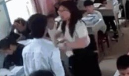网友爆料男学生视频,网友曝光男学生不当视频引发热议